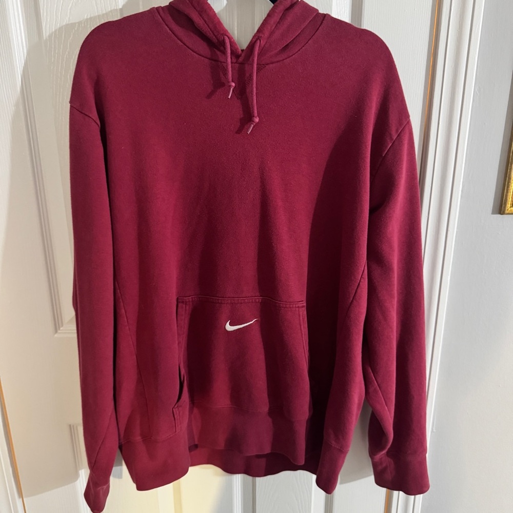 Nike Men's Burgundy Hoodie Sweater